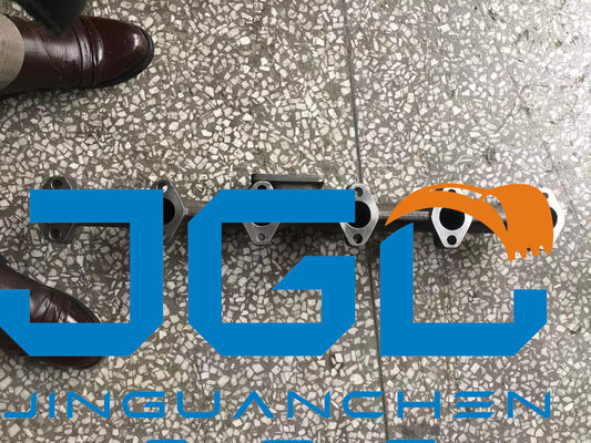 고품질 D7d EC240 Deutz 디젤 엔진 부품 배기 파이프 04256168