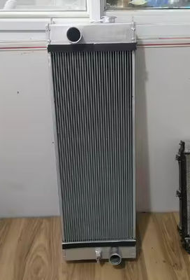 E312D2 라디에이터 310 평방 탱크 발굴기 엔지니어링 응용 프로그램