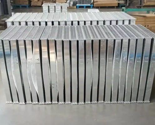 높은 수요 SK200-3 발굴기 라디에이터 알루미늄 재료