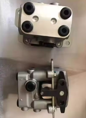 핫 판매 발굴기 부품 PPC 밸브 702-16-04270 코마쓰 PC70-8 PC78US-8 PC88MR-8을위한 파일럿 밸브