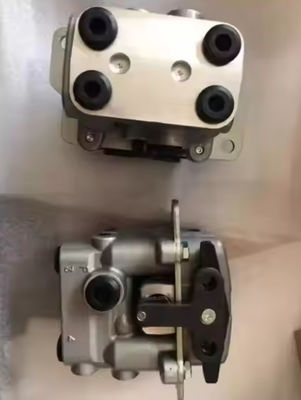 핫 판매 발굴기 부품 PPC 밸브 702-16-04270 PC70-8 PC78US-8 PC88MR-8을위한 파일럿 밸브